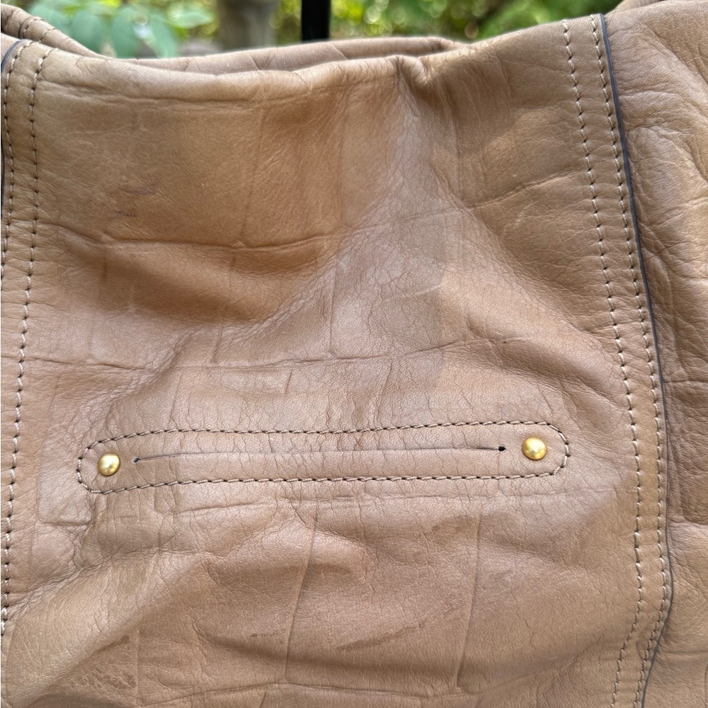 B. Makowsky Tan Crocodile-Embossed Leather Shoulder Bag‎ with Gold Hardware 👜 - Picture 10 of 13